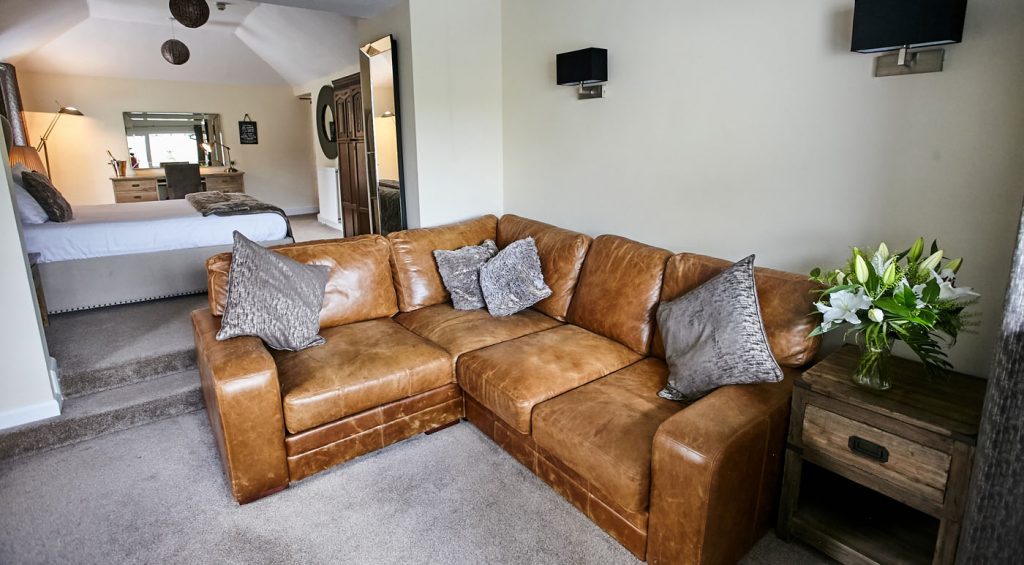 Lake Suite Lounge