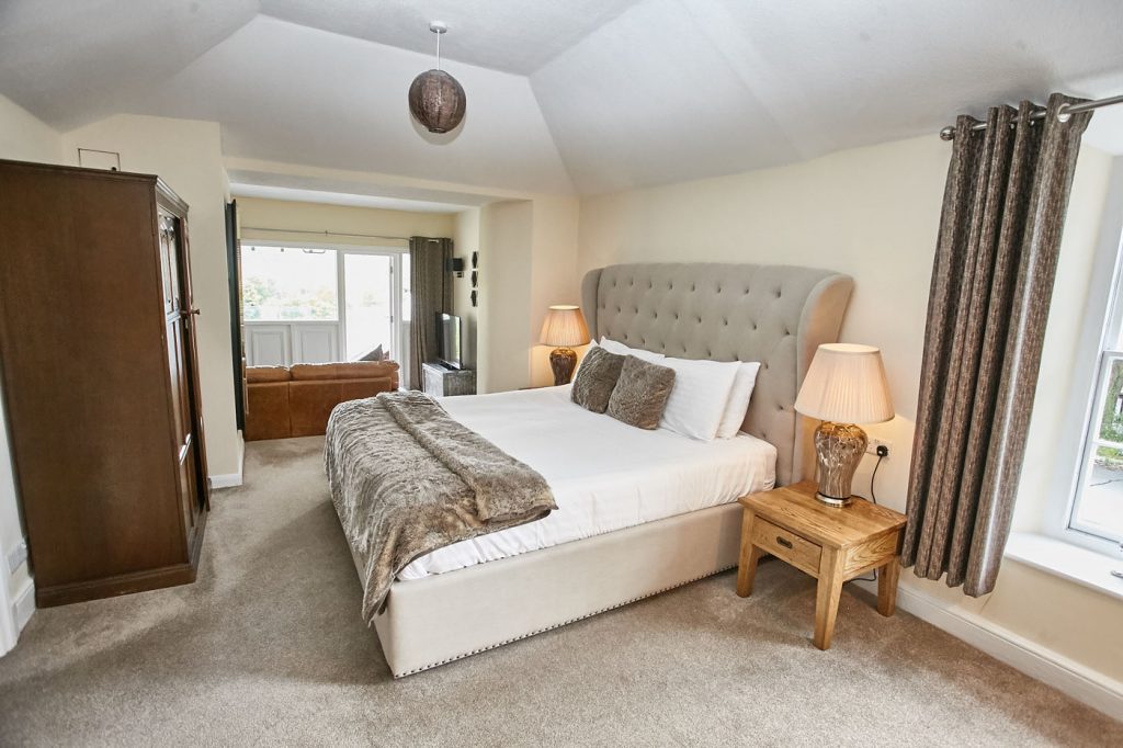 The Lake Suite (Room 108)